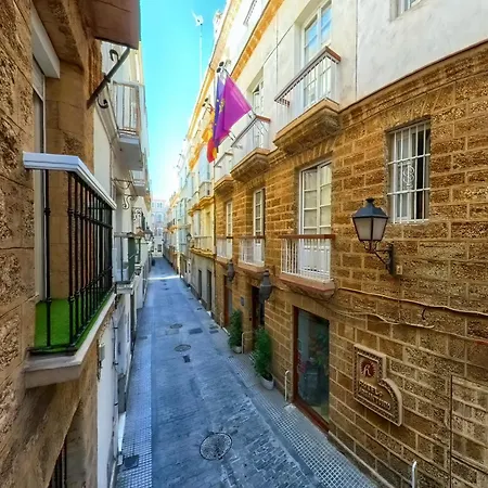 Argantonio 2* كاديز